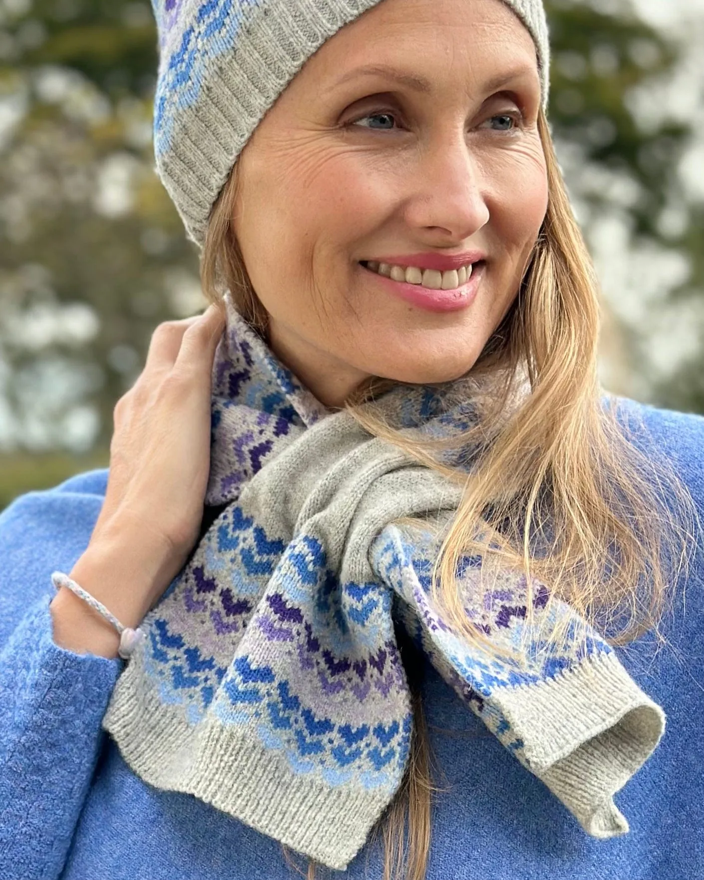 Blue Hearts Mix Pull Through Scarf