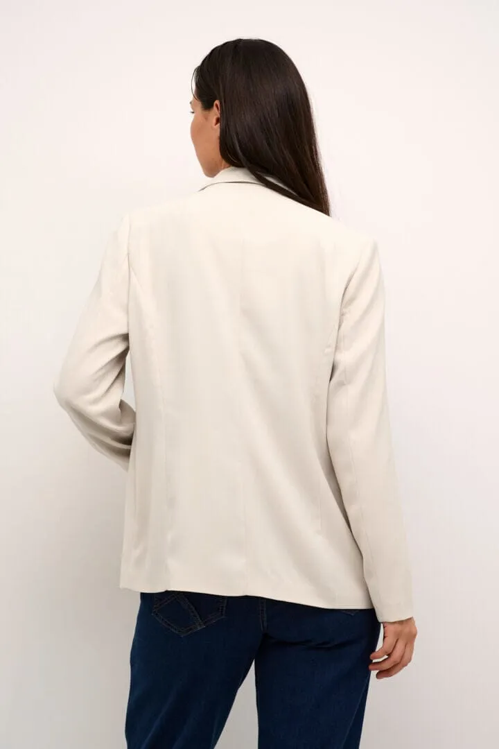 CREAM LONG SLEEVE BLAZER