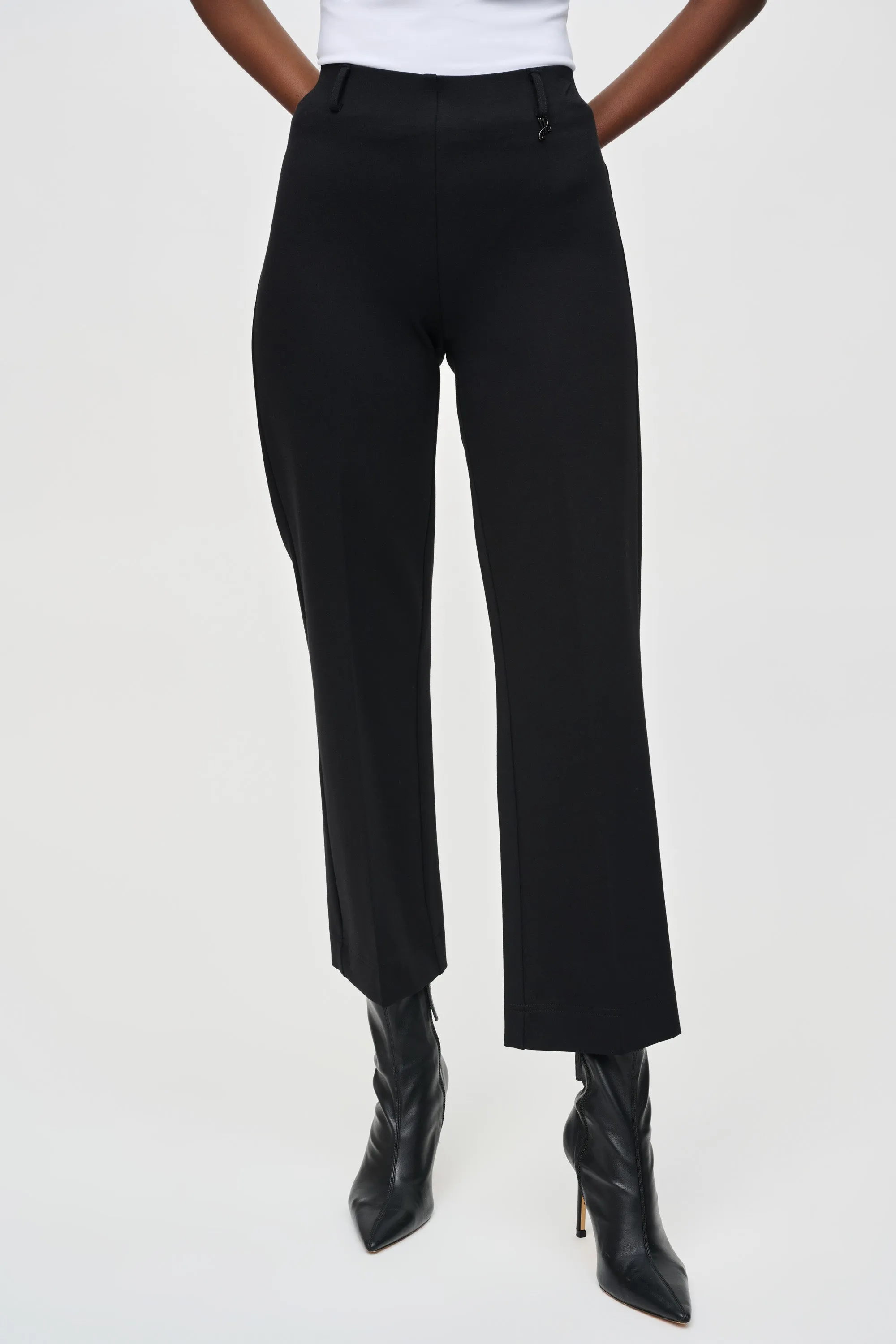 Heavy Knit Straight Pull-On Pants
243049
Hots/Magazine Style