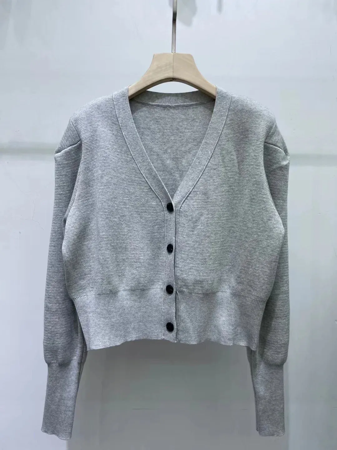 Knitted Sweater For Women Fall Winter Long Sleeve Single-Breasted V-neck Short Knitwear Cardigans  C-065