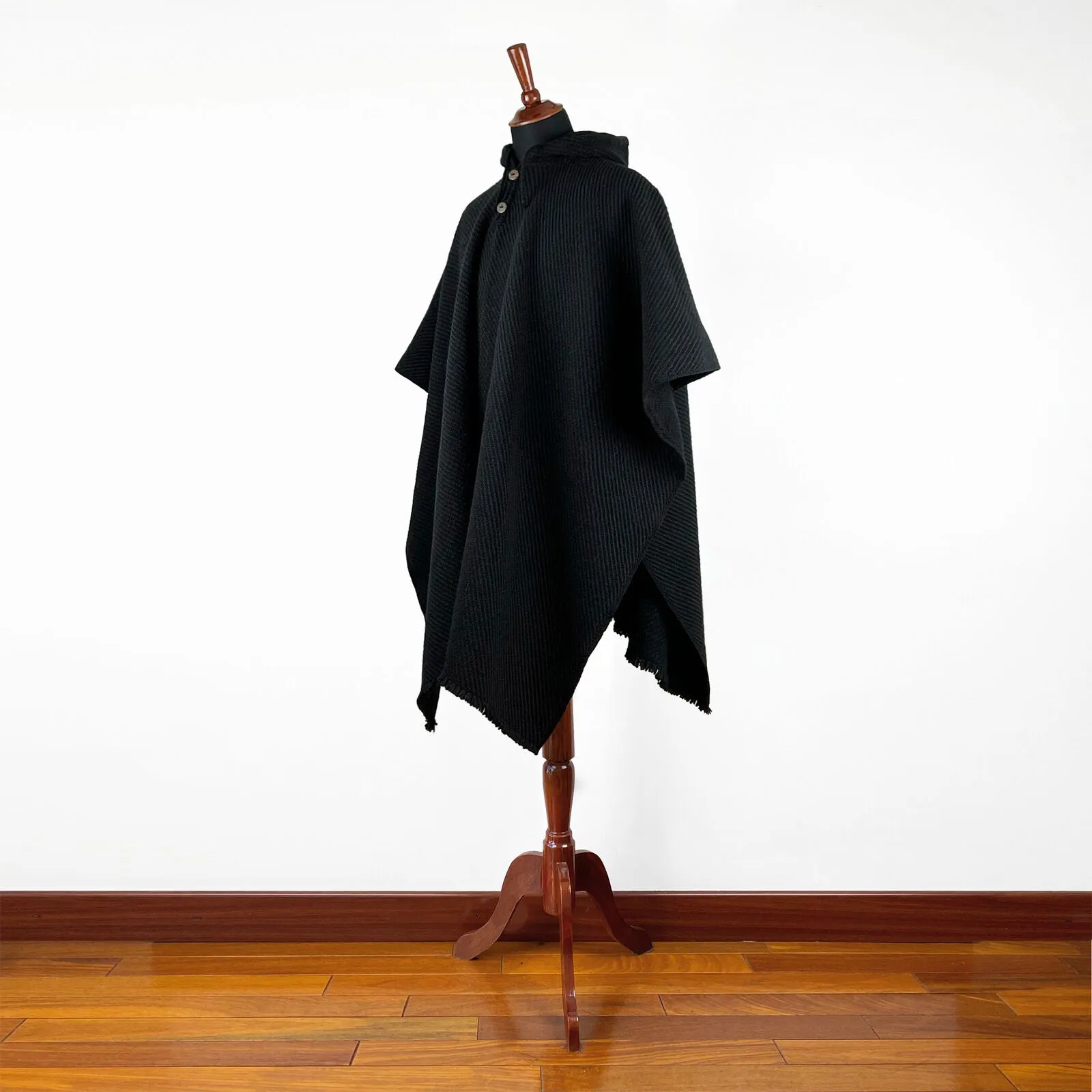 Llama Wool Unisex South American Handwoven Poncho M-XXL - solid black pattern