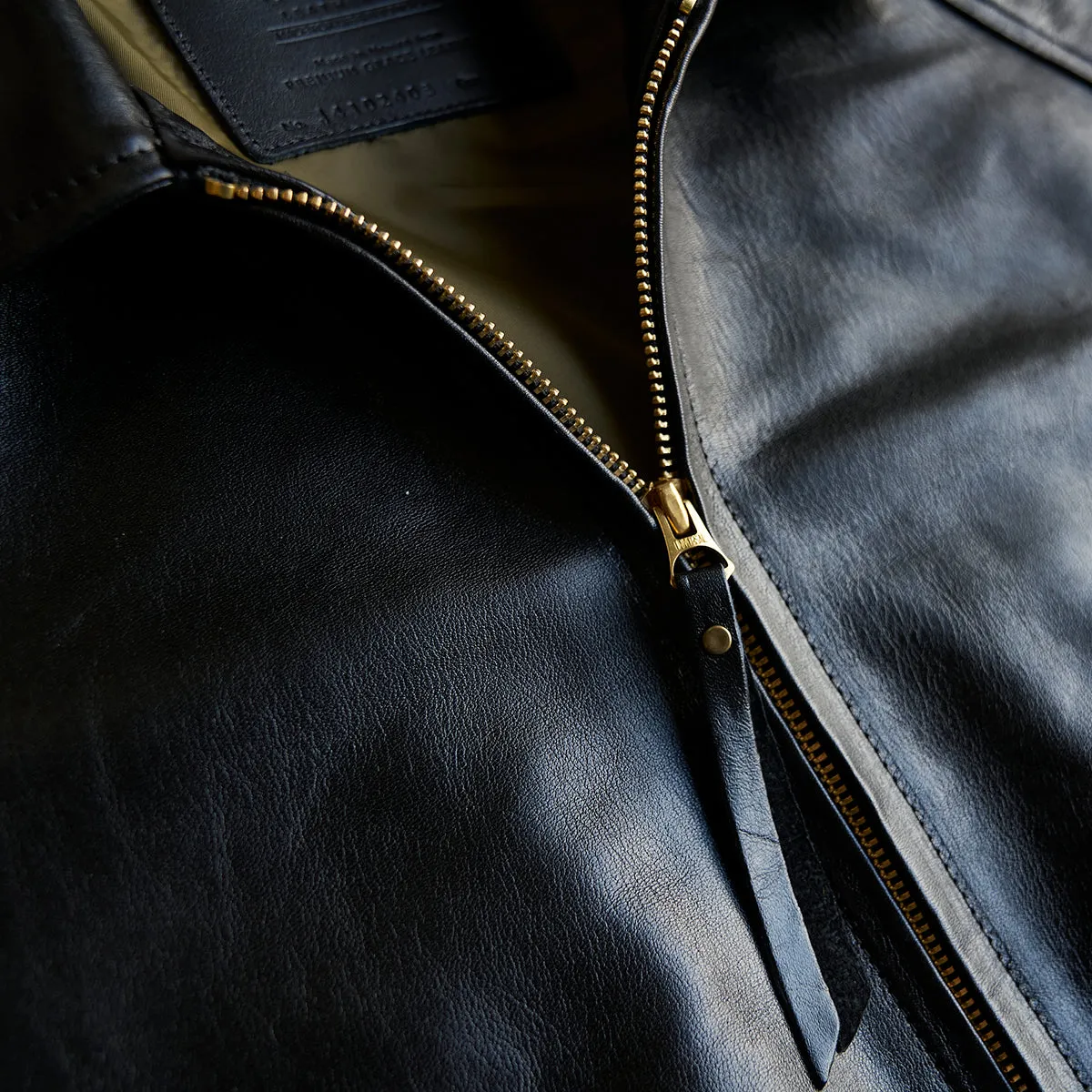 No.410 Raglan Jacket Horsehide | Black/Olive