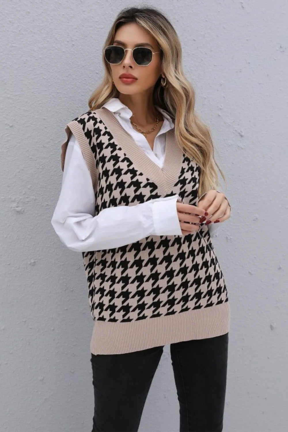 Women Houndstooth V-Neck Knit Vest