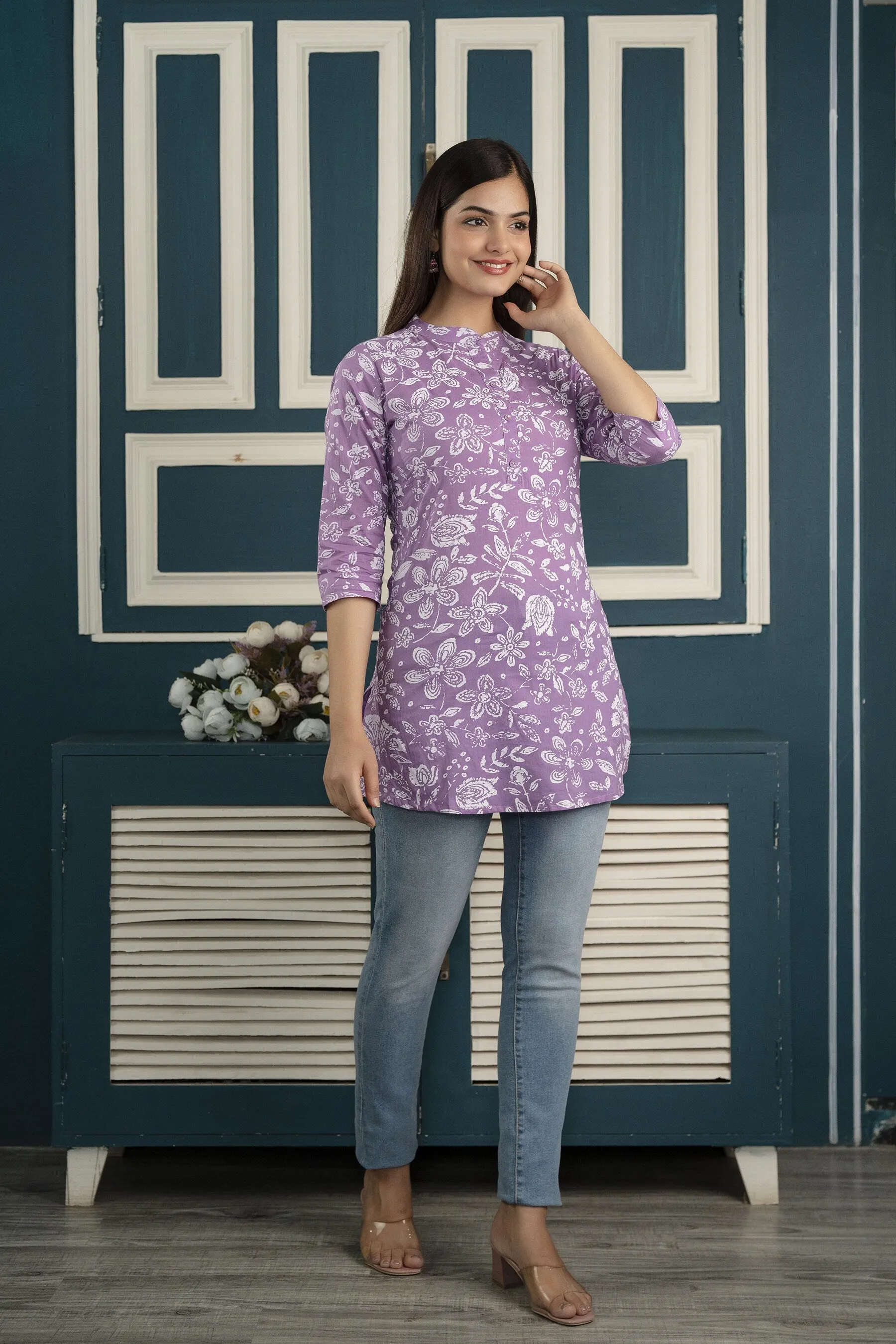 Women Purple Straight Tunic With Three Quarter Sleeves